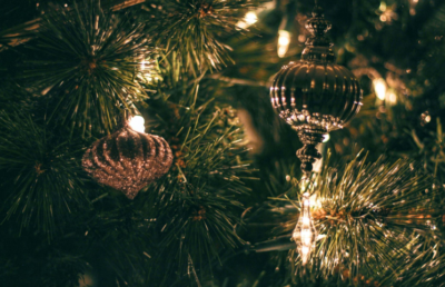 The Artificial Christmas Trees Revolution: A Worldwide Popularity in Medieval and Modern Times