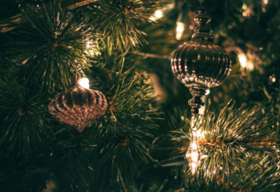 The Artificial Christmas Trees Revolution: A Worldwide Popularity in Medieval and Modern Times